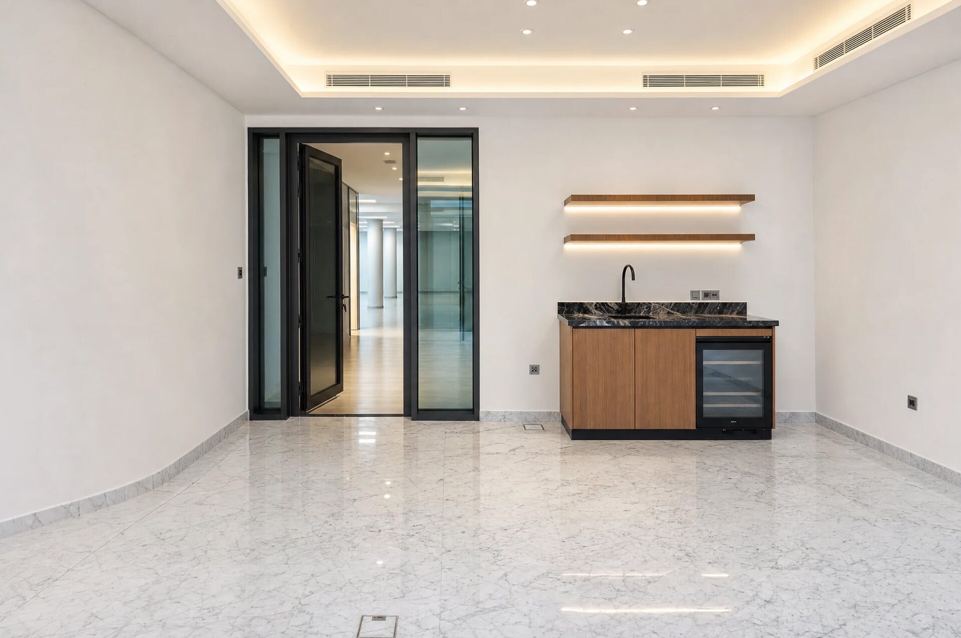 Private service pantry
